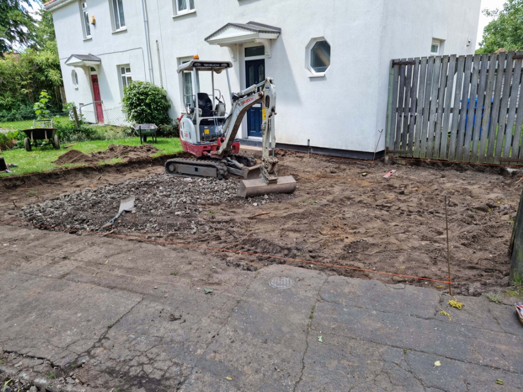 This is a photo of a dig out being carried out by Folkestone Driveways