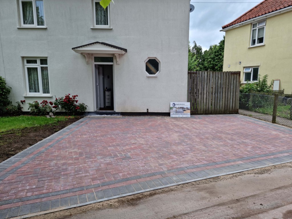 This is a newly installed block paved drive installed by Folkestone Driveways